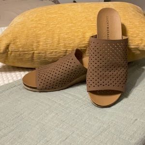 Lucky Brand slides